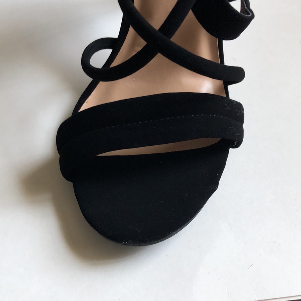 π Sale was $49 will go back π New Black Strappy Heels Size 7.5 - Picture 5 of 7